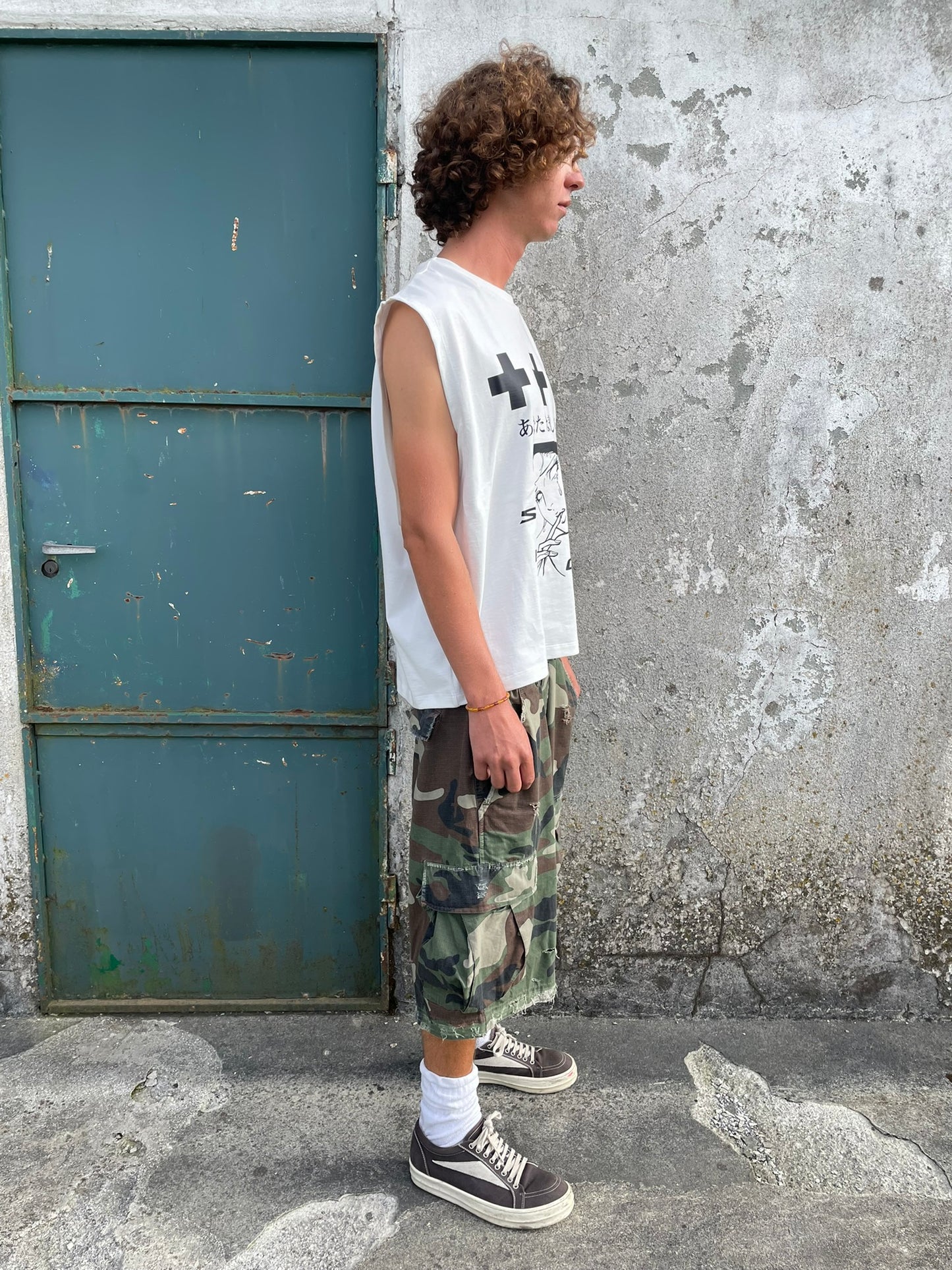 SABOTAGE DONTCRY CUT OFF TEE