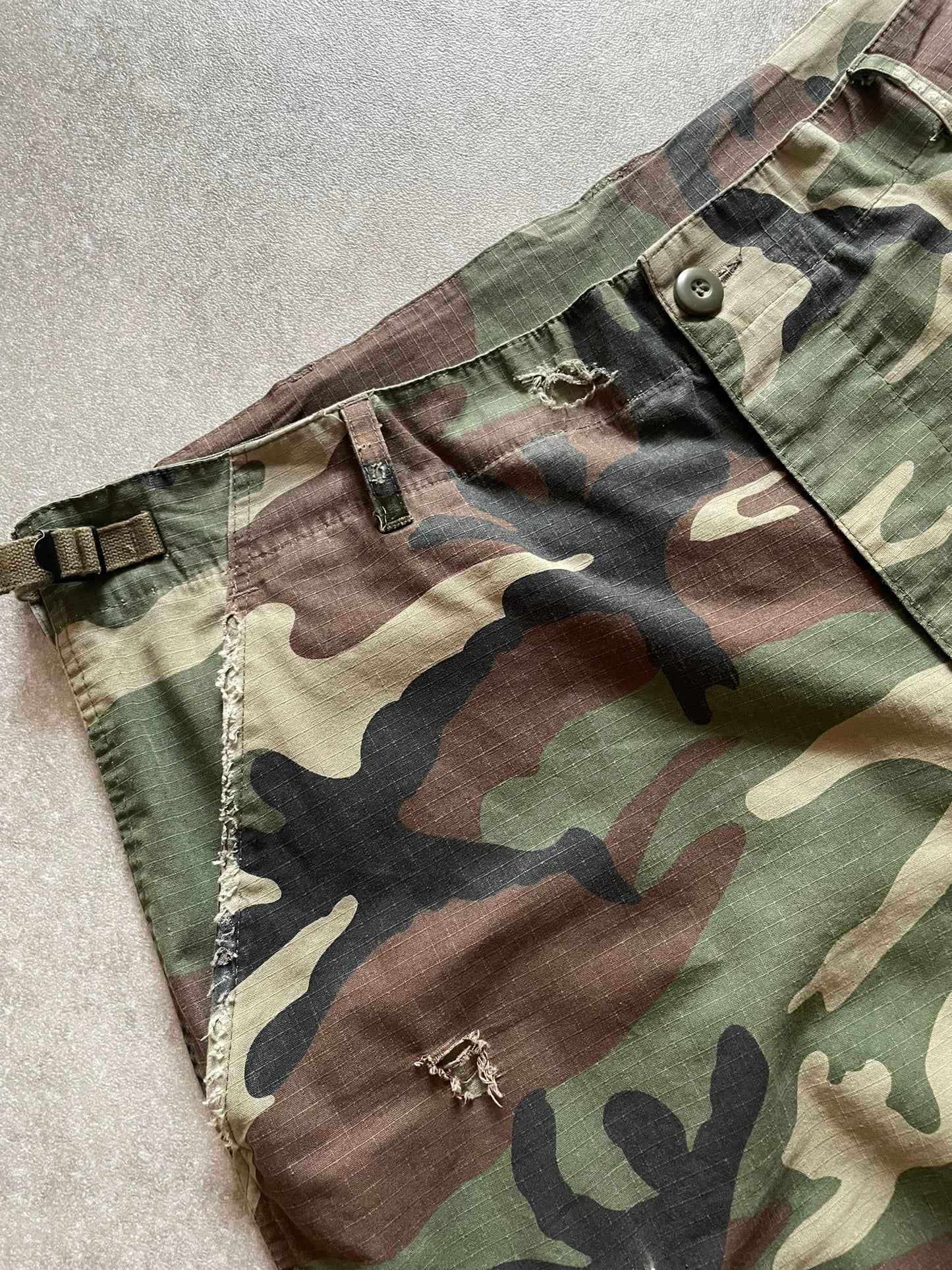 SABOTAGE DESTROYED CARGO SHORTS CAMO
